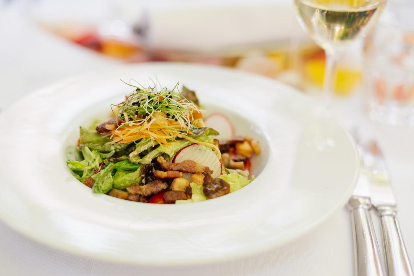 Food & restaurant — 4
