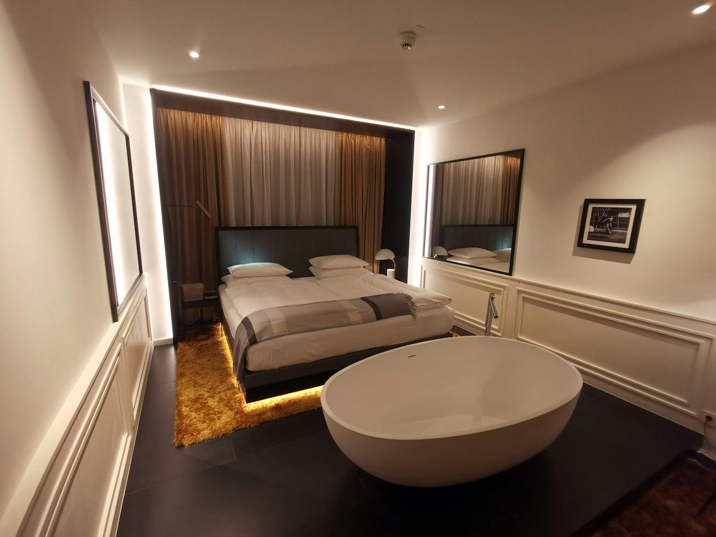 Hotel & short-let · Bordeaux — 4