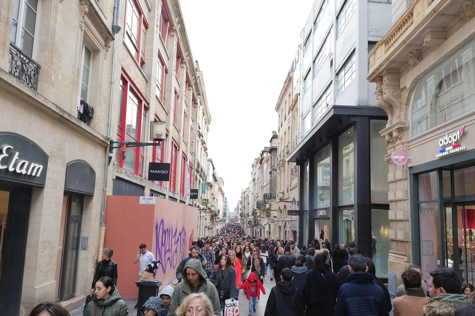 The rue Sainte-Catherine and its pale stone frontages